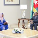 Faure Gnassingbé a reçu la ministre nigérienne de l’Énergie, Amadou Haoua, venue transmettre un message du Président Tiani sur le projet de Salkadamna. Ce complexe charbonnier vise à renforcer la souveraineté énergétique régionale et invite le Togo à s’y associer