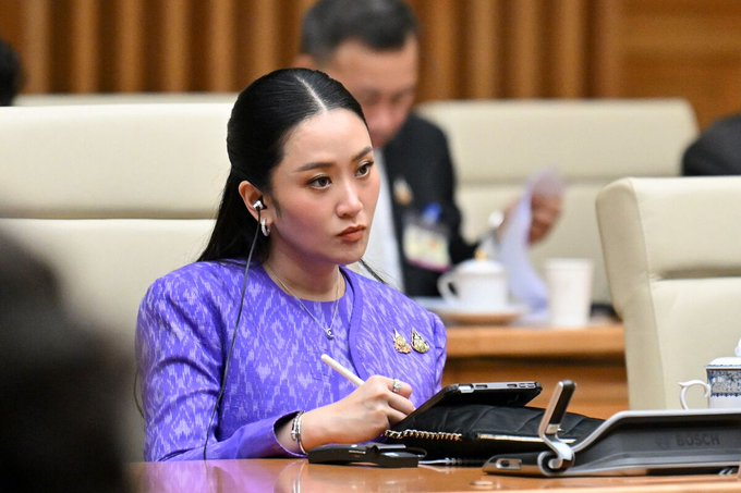 Thaïlande : la Première ministre Paetongtarn Shinawatra destituée