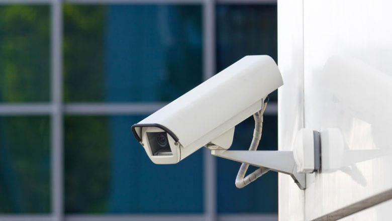 Dès le 1er octobre 2025, le Togo impose la déclaration obligatoire des caméras de surveillance dans les lieux publics.
