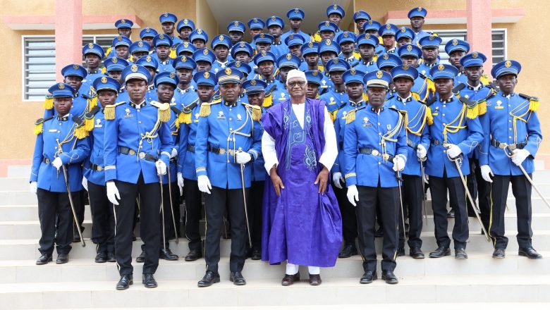 L’EFOFAT a célébré à Pya la sortie de 68 officiers de la promotion « Abnégation », marquée par le baptême et le serment du drapeau.