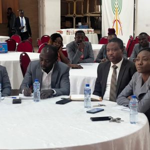 À Lomé, l’IYF Togo a animé un atelier de formation sur le thème « Le rêve au service de la performance » pour le personnel du CETEF. 