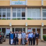 À Lomé, Laurence Assignon tente un record mondial avec 275 heures de cuisine non-stop. Ce marathon culinaire met en lumière la gastronomie togolaise et inspire la jeunesse à croire en ses rêves.