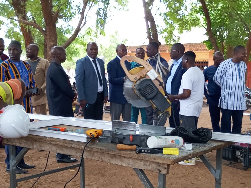 Supervision des examens du CFA 2025 à Lomé : les ministres togolais valorisent les métiers techniques, soutiennent l’insertion professionnelle des jeunes et réaffirment l’importance stratégique de la formation artisanale dans le développement territorial.