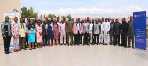 À Sokodé, un atelier national forme les responsables de santé à la gestion des intoxications liées aux pesticides. Soutenu par la FAO et le gouvernement togolais, cet événement marque un tournant pour la sécurité sanitaire et l’agriculture durable.