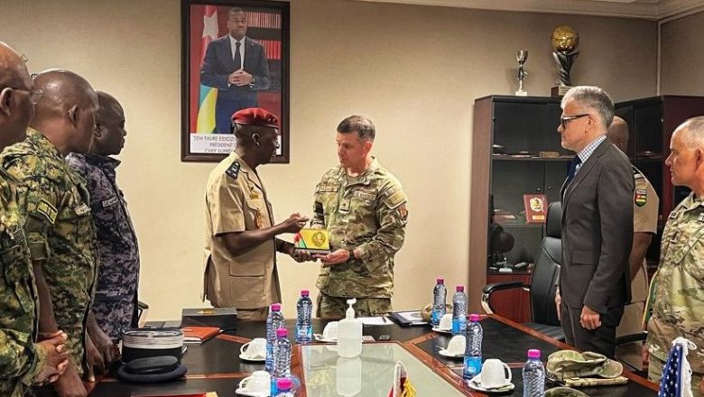 Le Togo a accueilli le Brigadier Général Johnson dans le cadre du State Partnership Program. Cette visite renforce la coopération sécuritaire et ouvre des perspectives commerciales durables entre Lomé et Washington.