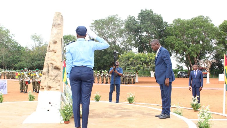 Le ministre Awate Hodabalo a rendu hommage aux martyrs de l’attaque de 1986 à Lomé. Cette cérémonie solennelle réaffirme l’engagement