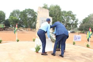  Le ministre Awate Hodabalo a rendu hommage aux martyrs de l’attaque de 1986 à Lomé. Cette cérémonie solennelle réaffirme l’engagement 