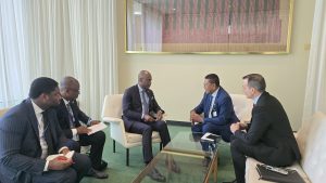 Le ministre  Robert Dussey a rencontré le Secrétaire général du G7+, Dr. Helder da Costa, pour réaffirmer le soutien politique du Togo