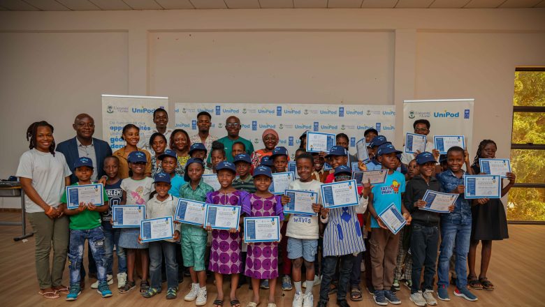 À Lomé, plus de 250 jeunes ont été formés à l’informatique, à l’électronique et à l’entrepreneuriat grâce au programme Devi-preneur. Une initiative inclusive portée par le PNUD Togo pour bâtir un avenir numérique et durable.