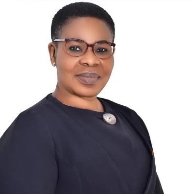 Marguerite Gnakadé, ancienne ministre et voix dissidente du régime togolais, est arrêtée lors d’un raid militaire à Lomé. Une opération qui ravive les tensions politiques et interroge sur l’avenir du pouvoir en place.