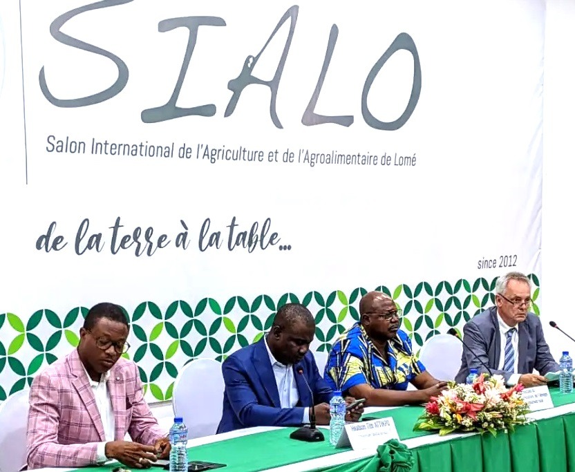 Le SIALO 2025 se tiendra à Lomé du 14 au 20 octobre. Un salon stratégique pour moderniser l’agriculture togolaise, valoriser les filières locales et renforcer la sécurité alimentaire par l’innovation.