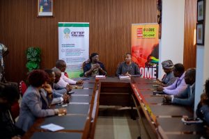 La Foire Internationale de Lomé s’offre une touche culturelle forte en nommant King Mensah égérie officielle de sa 20ᵉ édition. Du 28 novembre au 14 décembre, l’artiste incarnera l’esprit d’un événement où business et patrimoine se rencontrent.