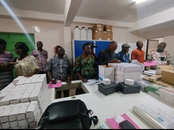 Le CEProDuC de l’Université de Kara reçoit des équipements de pointe pour intensifier la recherche agronomique et écologique, au service de la souveraineté alimentaire et du développement durable au Togo.