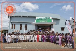 Le Togo lance HealByHair5 et forme 400 coiffeuses à l'écoute active en santé mentale. L'initiative pionnière de la Bluemind Foundation