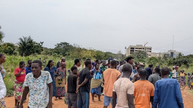 À Klévé, des familles s’opposent à une éviction jugée injuste. Barricades, colère et silence des autorités secouent Lomé
