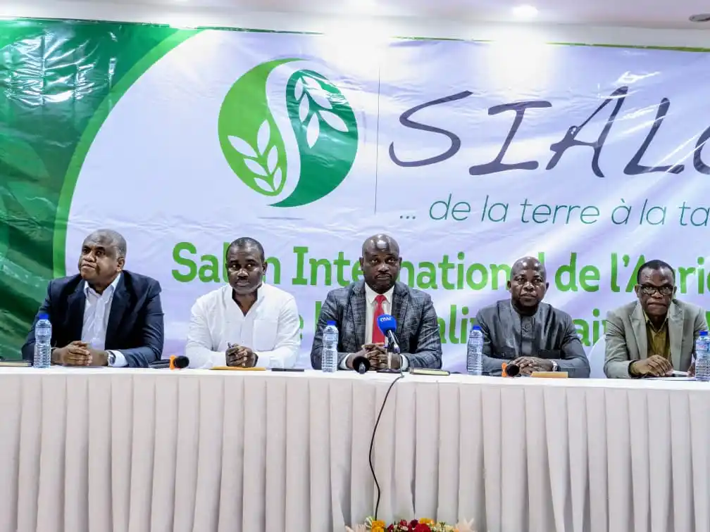 SIALO 2025 à Lomé : La 12e édition met la « Transformation durable » au cœur de l'agroalimentaire africain. Innovations, panels et délégations régionales jusqu'au 22 octobre.