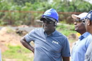 Validé par la FIFA, le Centre Technique National de Gbavé incarne l’ambition du Togo pour un football moderne et performant. Ce complexe de 20 hectares, financé par le programme FIFA Forward, vise à former l’élite sportive nationale et régionale.