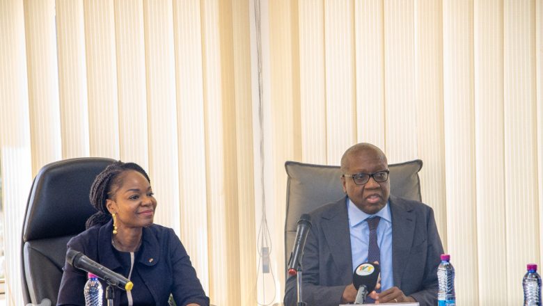 Le Togo lance la numérisation express de ses services publics, avec un premier test au ministère de l’Énergie.