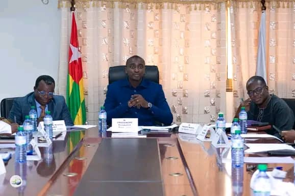 À Golfe 3, les élus municipaux adoptent leur règlement intérieur et installent les commissions pour lancer la mandature.