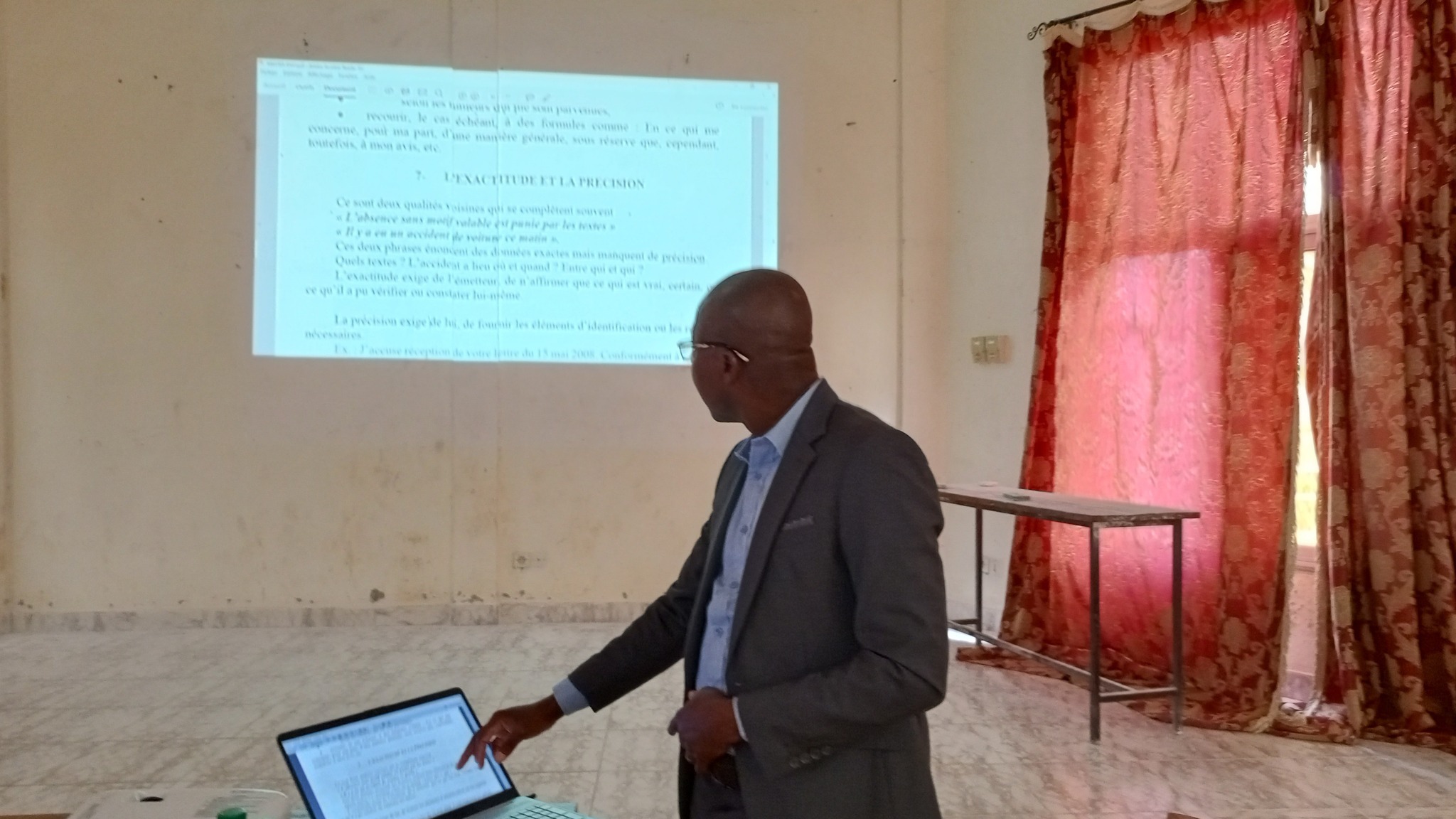 L'Université de Kara lance le Programme Campus Citoyen (8-17 déc.) pour les étudiants de fin de cycle. L'objectif : améliorer l'employabilité et former des diplômés responsables, conscients de leur rôle.