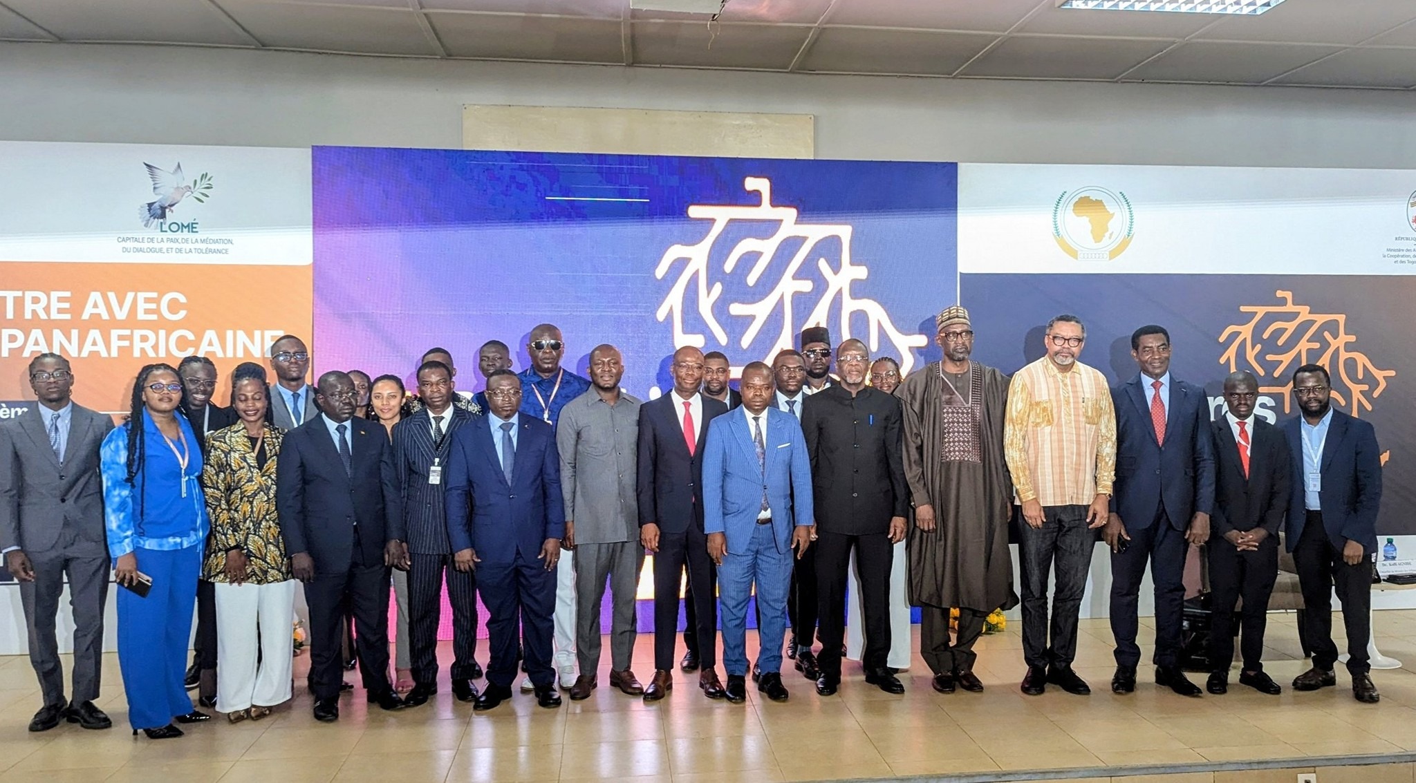 L'Université de Lomé a accueilli un débat majeur sur le panafricanisme avec les ministres des Affaires étrangères du Mali et du Niger (AES). L'enjeu : le rôle de la jeunesse dans la souveraineté africaine.