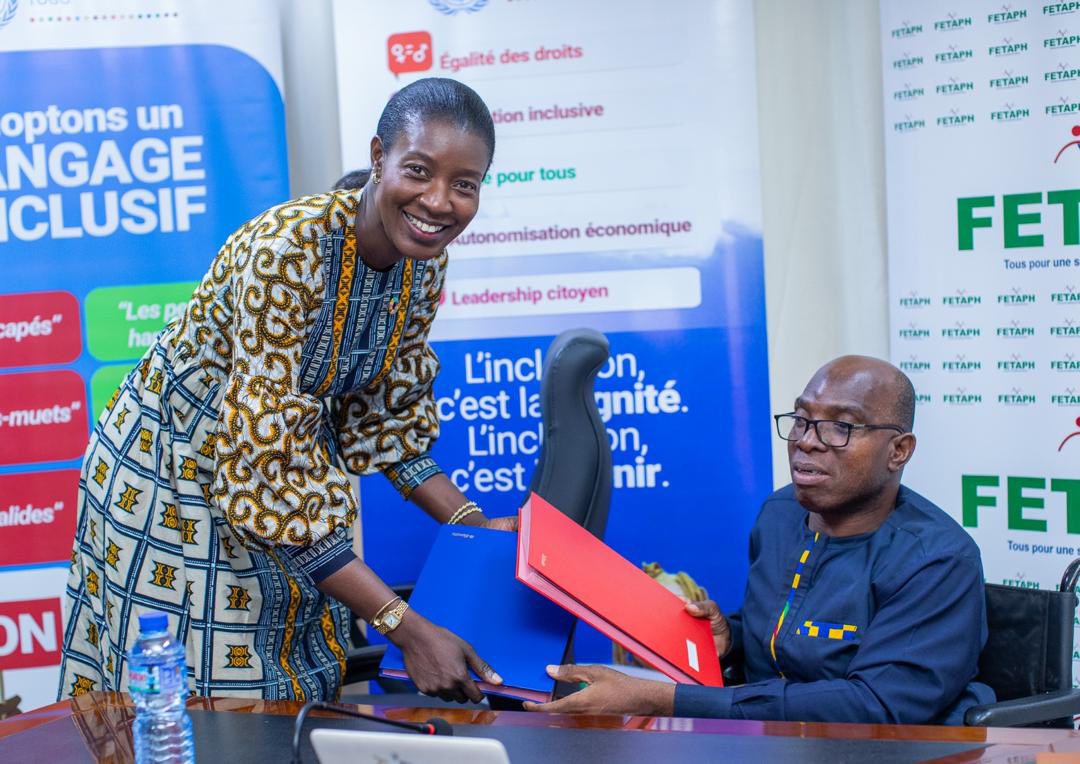 Les Nations Unies au Togo et la FETAPH signent un accord stratégique pour renforcer l’inclusion des personnes handicapées, aligner les actions sur les priorités nationales et promouvoir une participation équitable au développement.