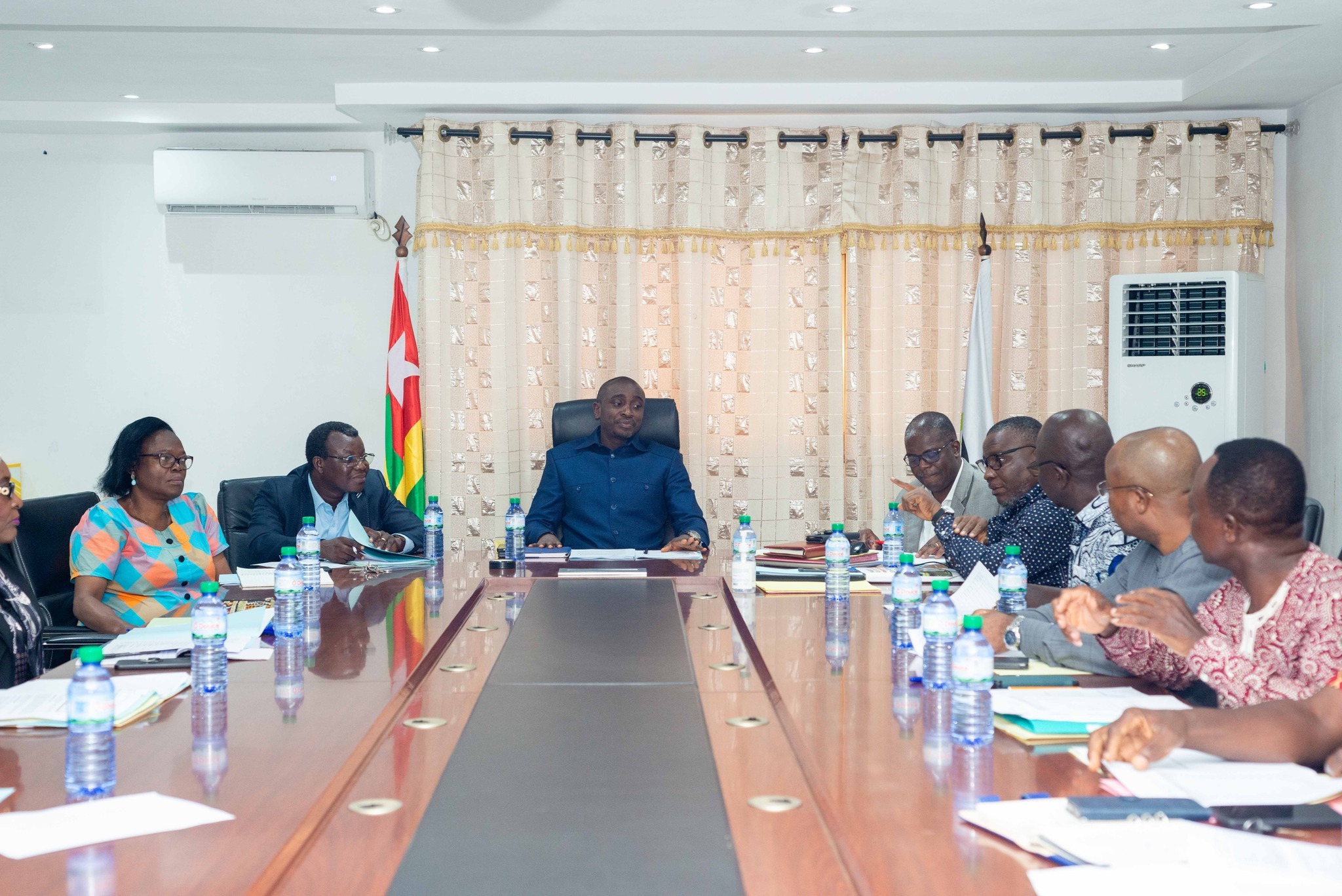 La commune du Golfe 3 (Lomé) adopte son budget 2026 de 1,3 milliard FCFA. Priorité à la propreté urbaine, aux infrastructures scolaires et à la modernisation numérique pour le bien-être des citoyens.