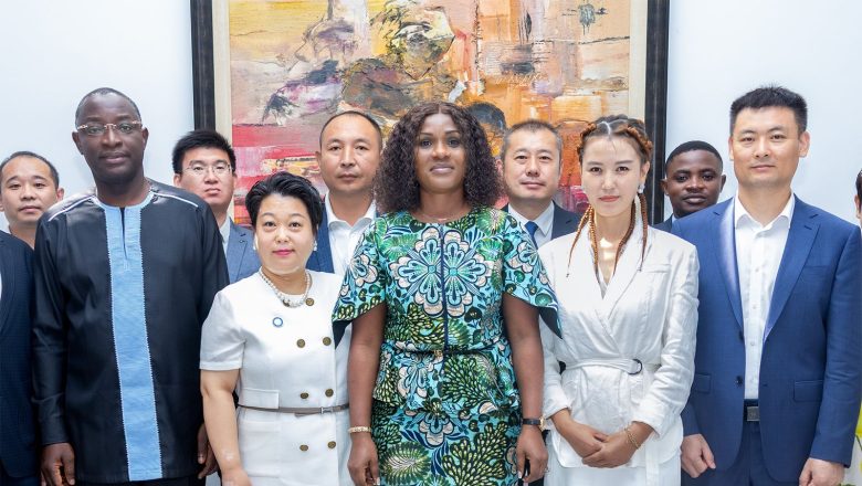 Des investisseurs chinois visitent Kara pour lancer un parc industriel. Le projet, aligné sur le FOCAC 2024, vise à accélérer la décentralisation économique du Togo et créer des milliers d'emplois.