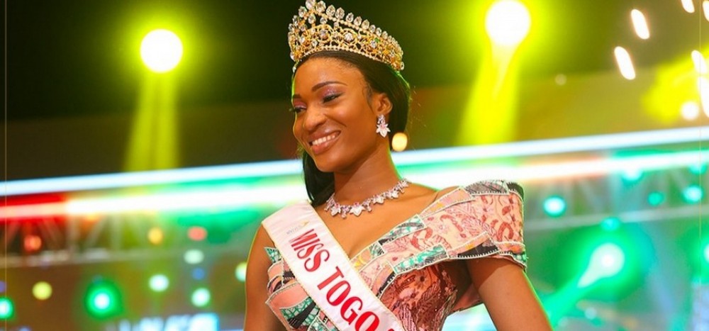 Angèle Prudence Eyou, étudiante en comptabilité, est Miss Togo 2026. Son sacre à Lomé récompense l'alliance de la beauté et de l'éloquence, ouvrant la voie à son projet d'autonomisation des jeunes filles.