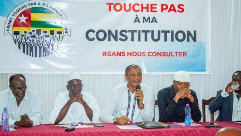 Touche Pas à Ma Constitution