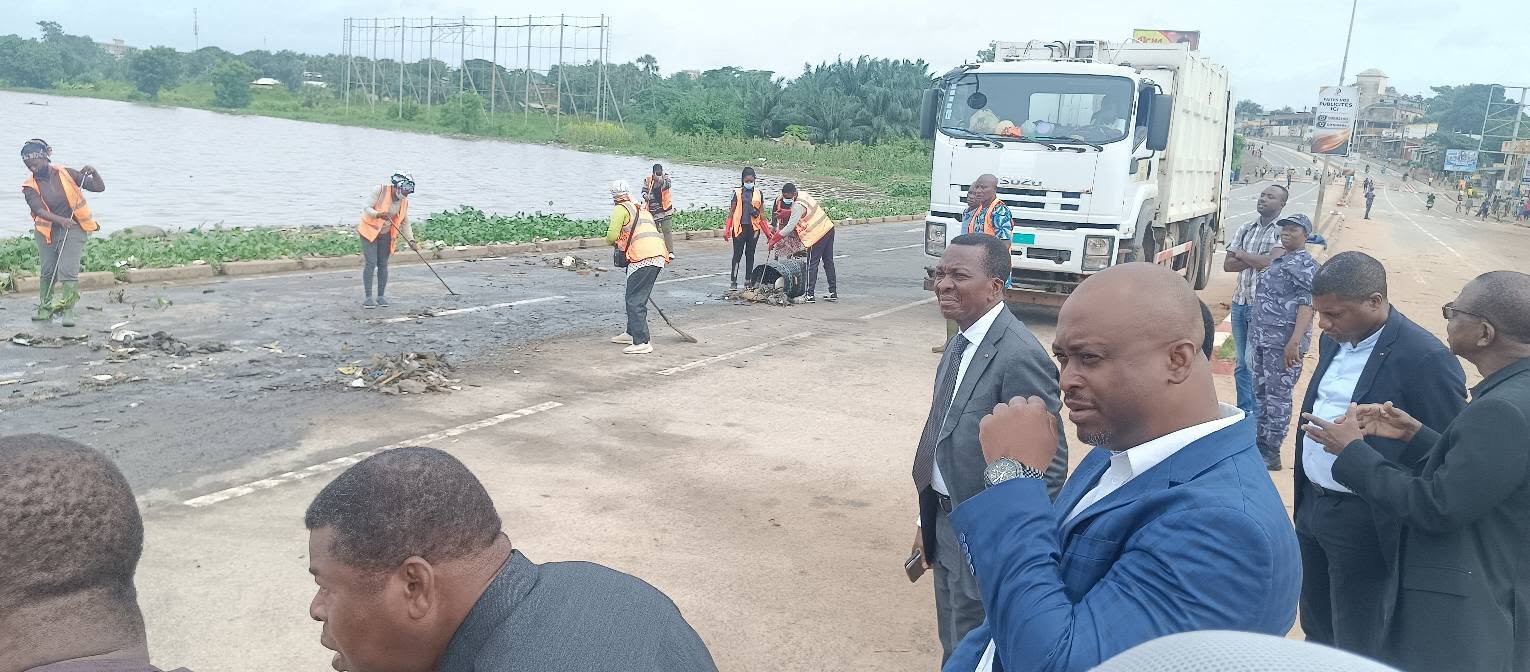 Inondations à Lomé : Les ministres sur le terrain pour libérer la circulation