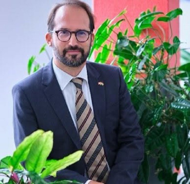 DR