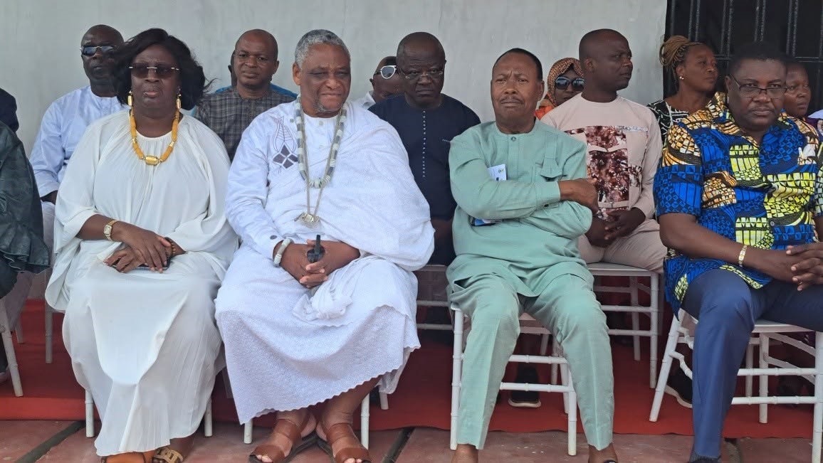Commune Lacs 1